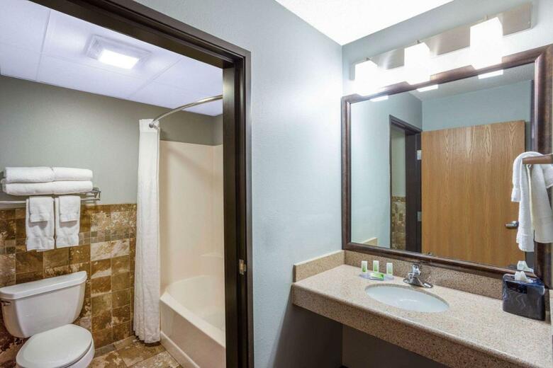 Hotel Americinn Of Madison South
