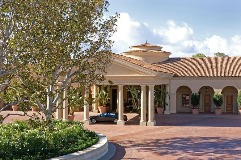 Hotel Resort At Pelican Hill