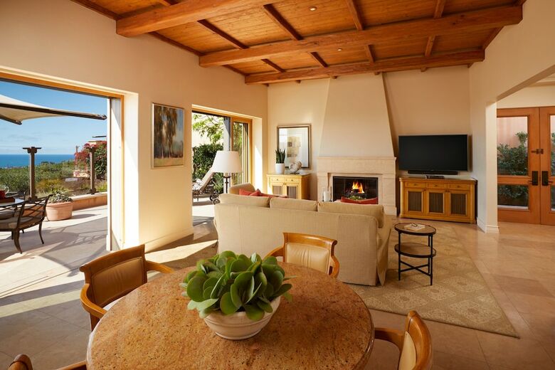 Hotel Resort At Pelican Hill