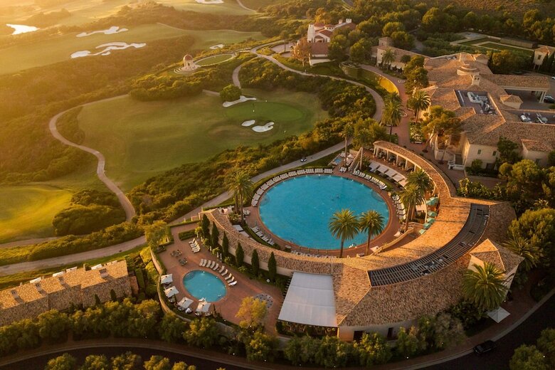 Hotel Resort At Pelican Hill