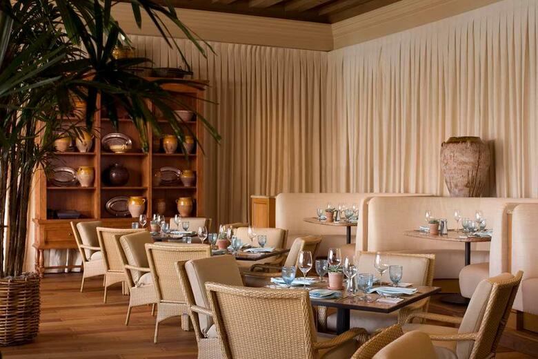 Hotel Resort At Pelican Hill