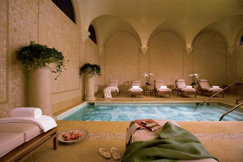 Hotel Resort At Pelican Hill