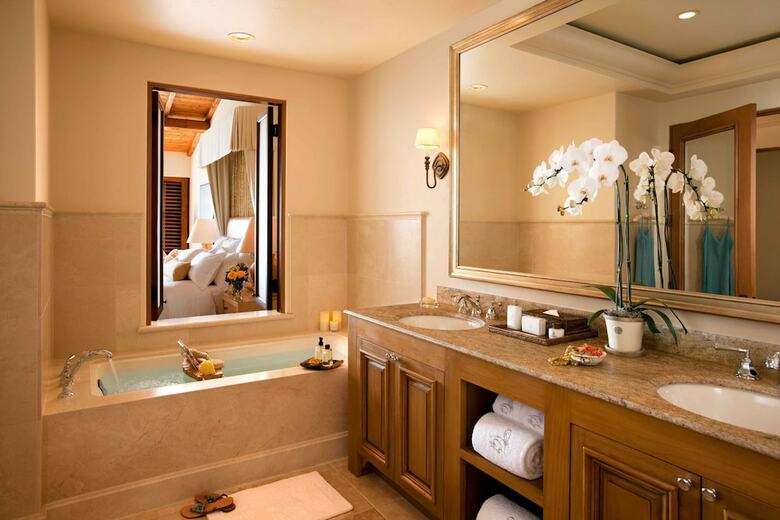 Hotel Resort At Pelican Hill