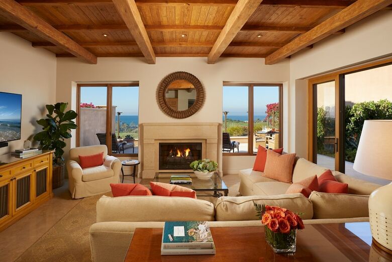 Hotel Resort At Pelican Hill
