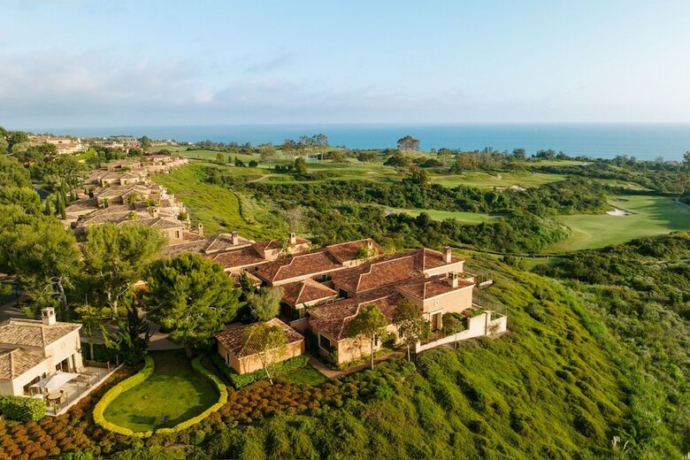 Hotel Resort At Pelican Hill