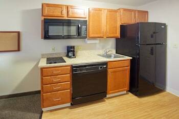 Hotel Candlewood Suites Kalamazoo