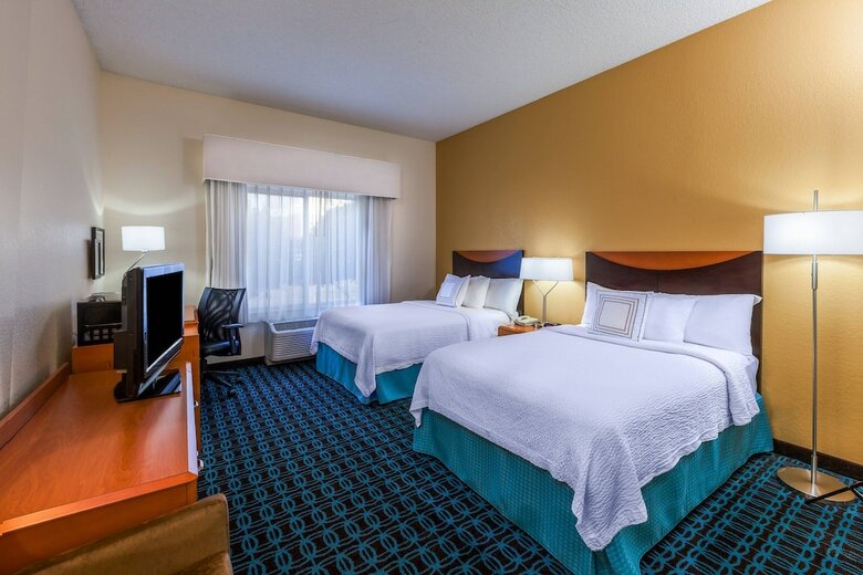 Hotel Fairfield Inn & Suites By Marriott Rogers