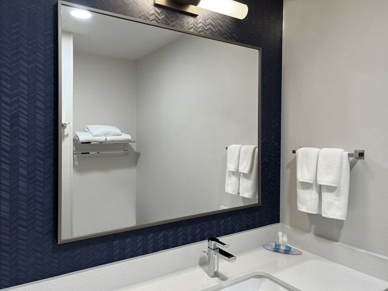 Hotel Fairfield Inn & Suites By Marriott Rogers