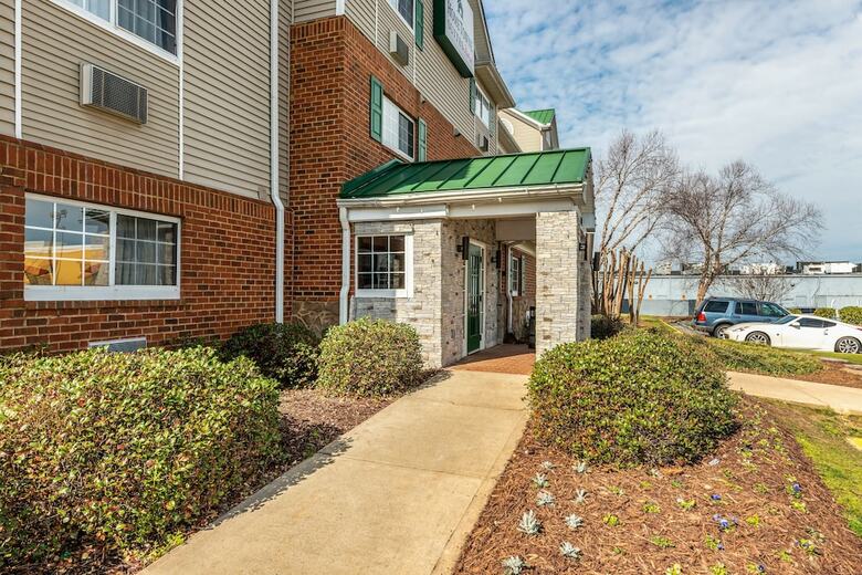 Hotel Suburban Extended Stay Concord