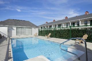 Motel Baymont Inn & Suites - Calhoun