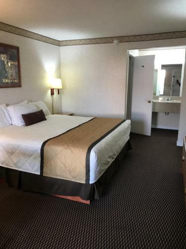 Motel Americas Best Inn - Calhoun
