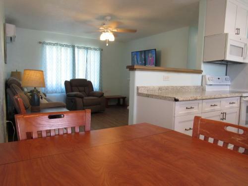 Motel Tropic Island Resort