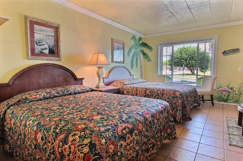 Shark Reef Resort Motel & Cottages