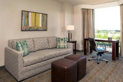Hotel Sheraton Suites Chicago Elk Grove