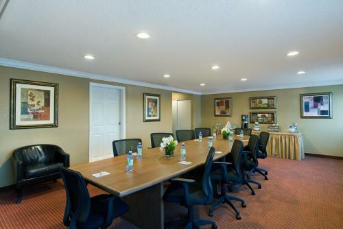 Hotel Oxford Inn & Suites Lancaster