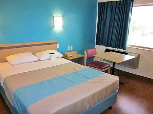 Motel 6 Del Rio