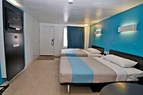Motel 6 Del Rio