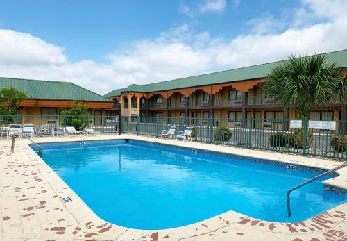 Motel Del Rio Executive Inn