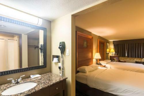 Motel Cline Shale Inn & Suites