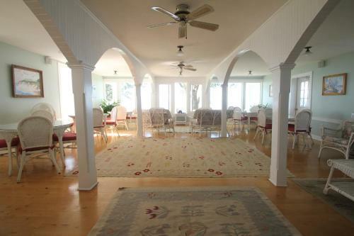 Bed & Breakfast Wades Point Inn On The Bay