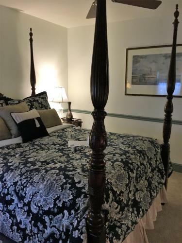 Parsonage Inn Bed And Breakfast