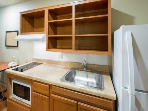 Hotel Value Place Lenexa