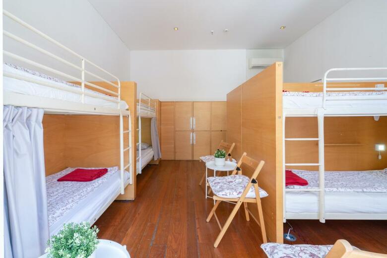 Porto Lounge Hostel & Guesthouse
