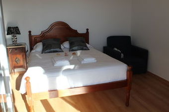 Ericeira Chill Hill Hostel & Private Rooms