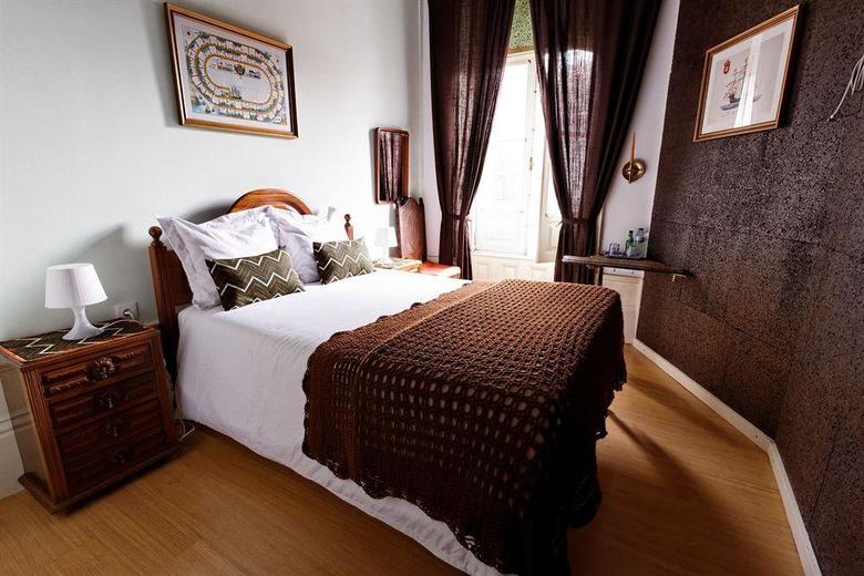 Hostal Guest House Alvares Cabral