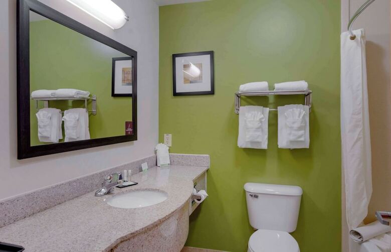 Hotel Sleep Inn & Suites At Fort Lee