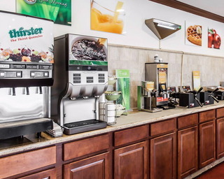Hotel Quality Inn & Suites