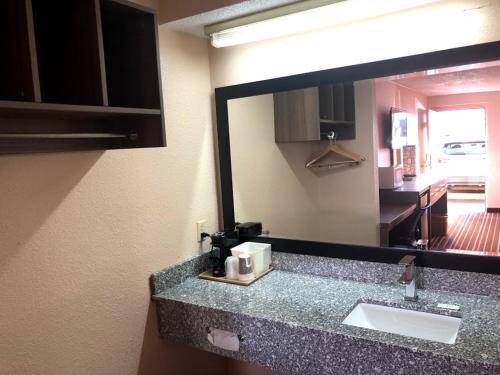 Motel Legacy Inn - Gallatin