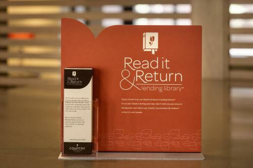 Hotel Country Inn & Suites By Radisson, Decorah, Ia