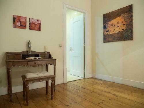 Traveling To Lisbon Chiado Apartments