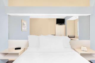 Hotel Microtel Inn And Suites Clear Lake