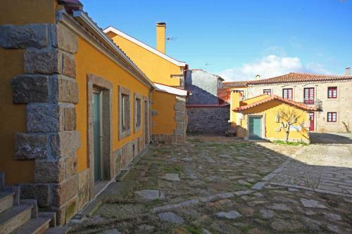 Agroturismo Curral De L Tiu Pino