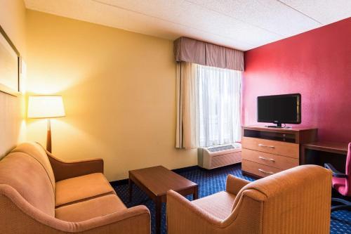 Hotel Comfort Inn Washington Dc Joint Andrews Afb