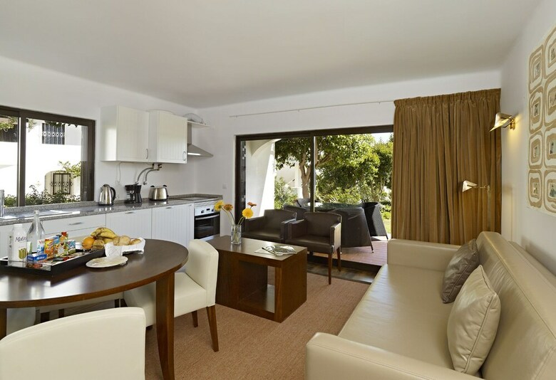 S�o Rafael Villas, Apartments & Guesthouse