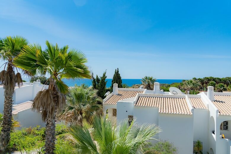 S�o Rafael Villas, Apartments & Guesthouse