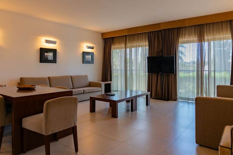 S�o Rafael Villas, Apartments & Guesthouse