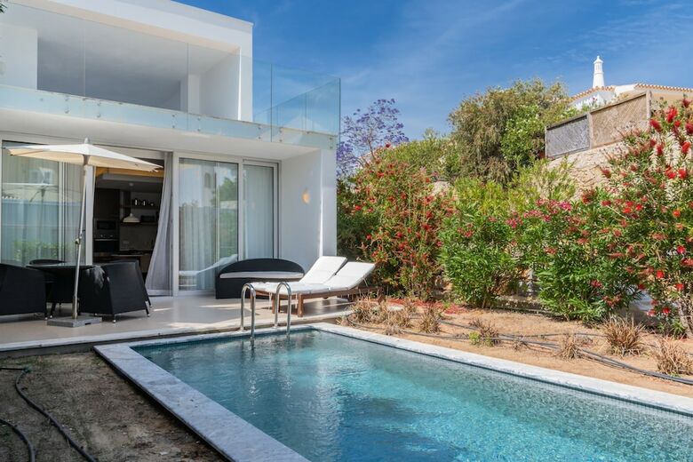 S�o Rafael Villas, Apartments & Guesthouse
