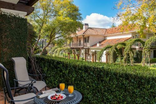 Hotel Westlake Village Inn