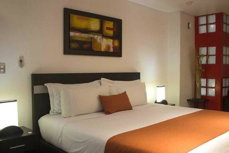 La Rivera Hotel