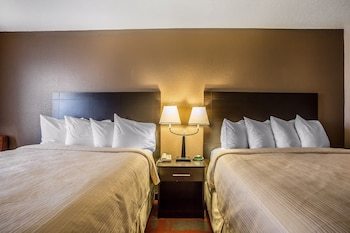 Hotel Quality Inn & Suites West Bend