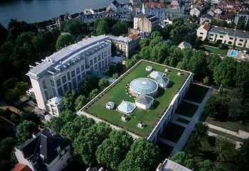 Hotel Vichy Spa H�tel Les Celestins