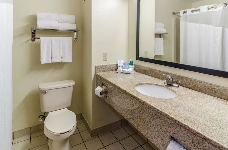Holiday Inn Express Hotel & Suites Vinita