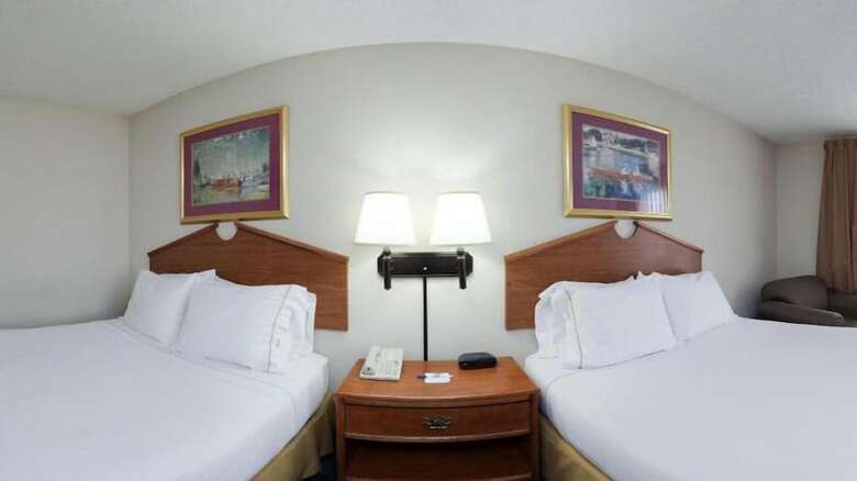 Holiday Inn Express Hotel & Suites Vinita