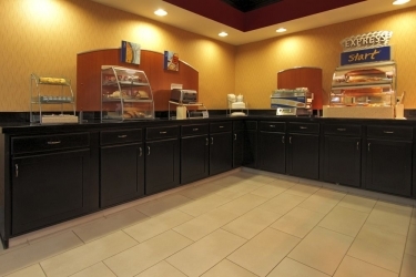 Holiday Inn Express Hotel & Suites Defiance