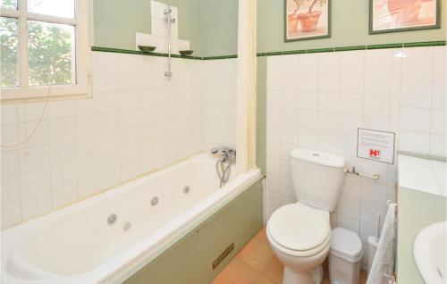 Holiday Home Mas La Hulotte N-870