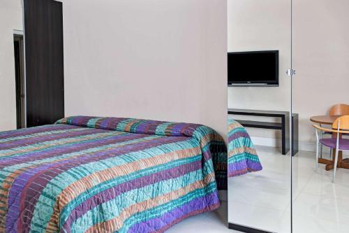 Hotel Knights Inn Hallandale